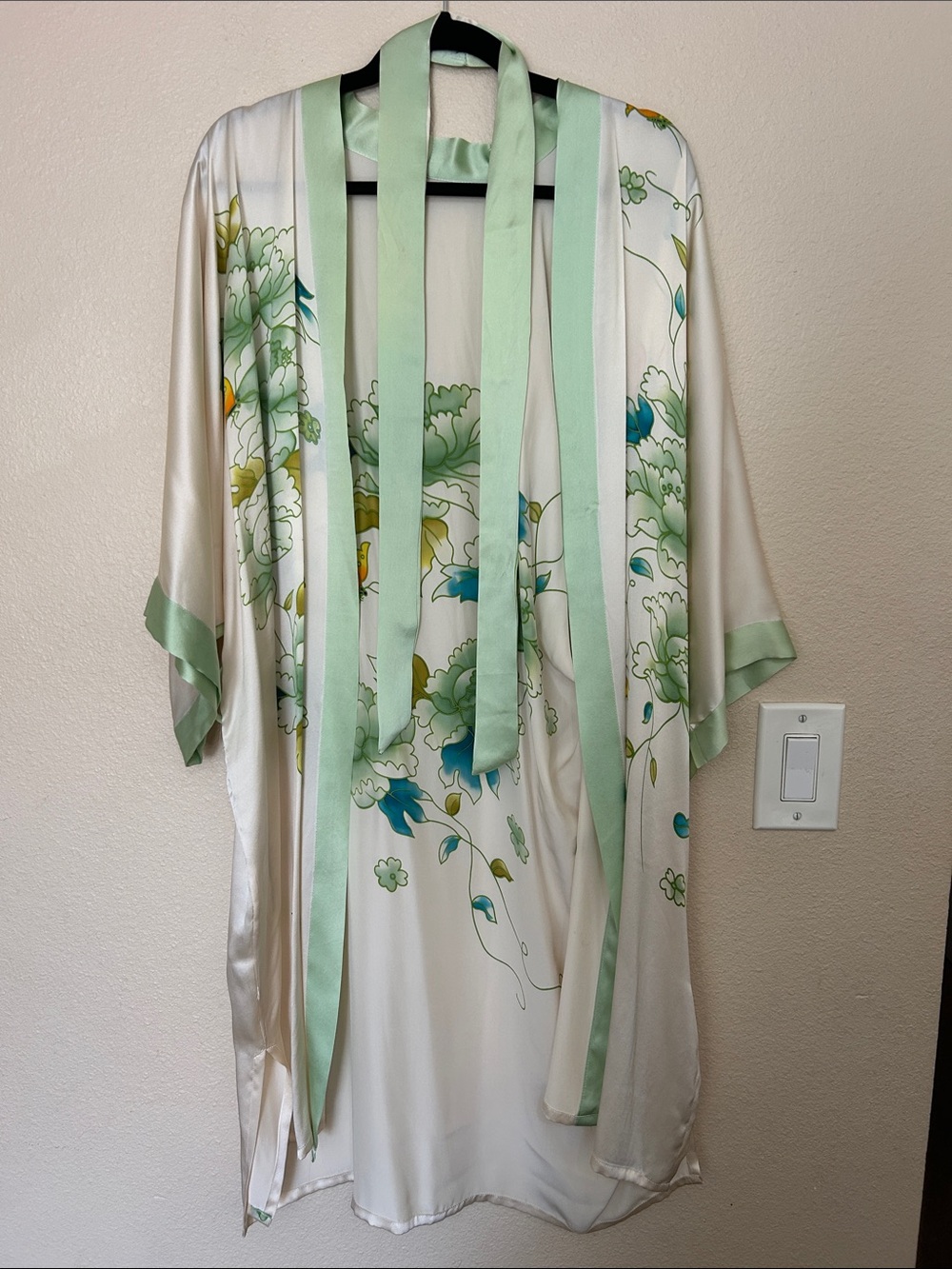Floral Cream Kimono